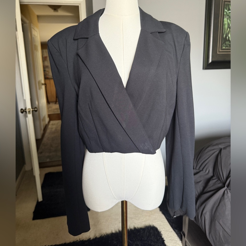 Forever 21 Black Cropped Blazer